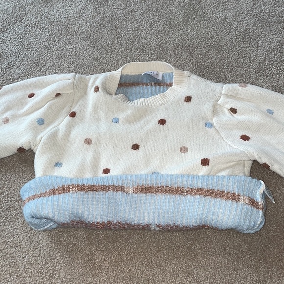 Girls Storia double layer sweater. In good shape. The material is super soft. - Picture 2 of 3